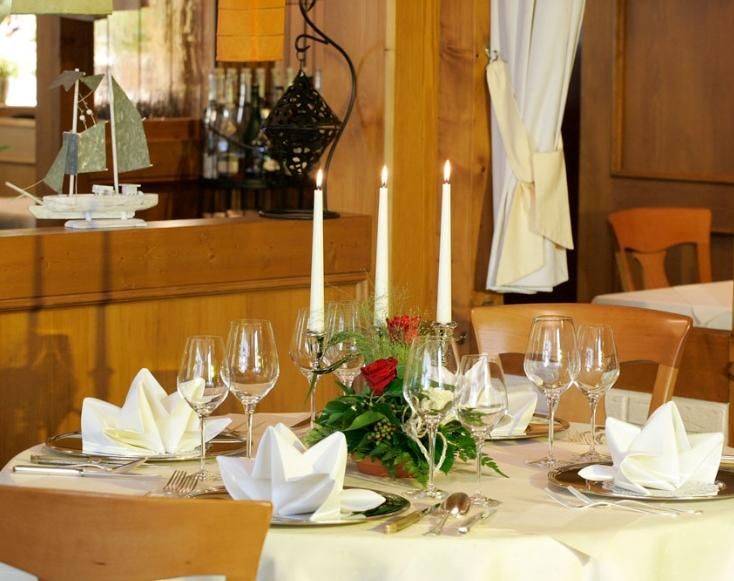 Restaurant Schwarzenberger Hof - Gedeckter Tisch