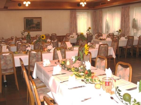 Restaurant Hotel Landgasthof Fischer - Festlich gedeckt - Restaurant Landgasthof Fischer