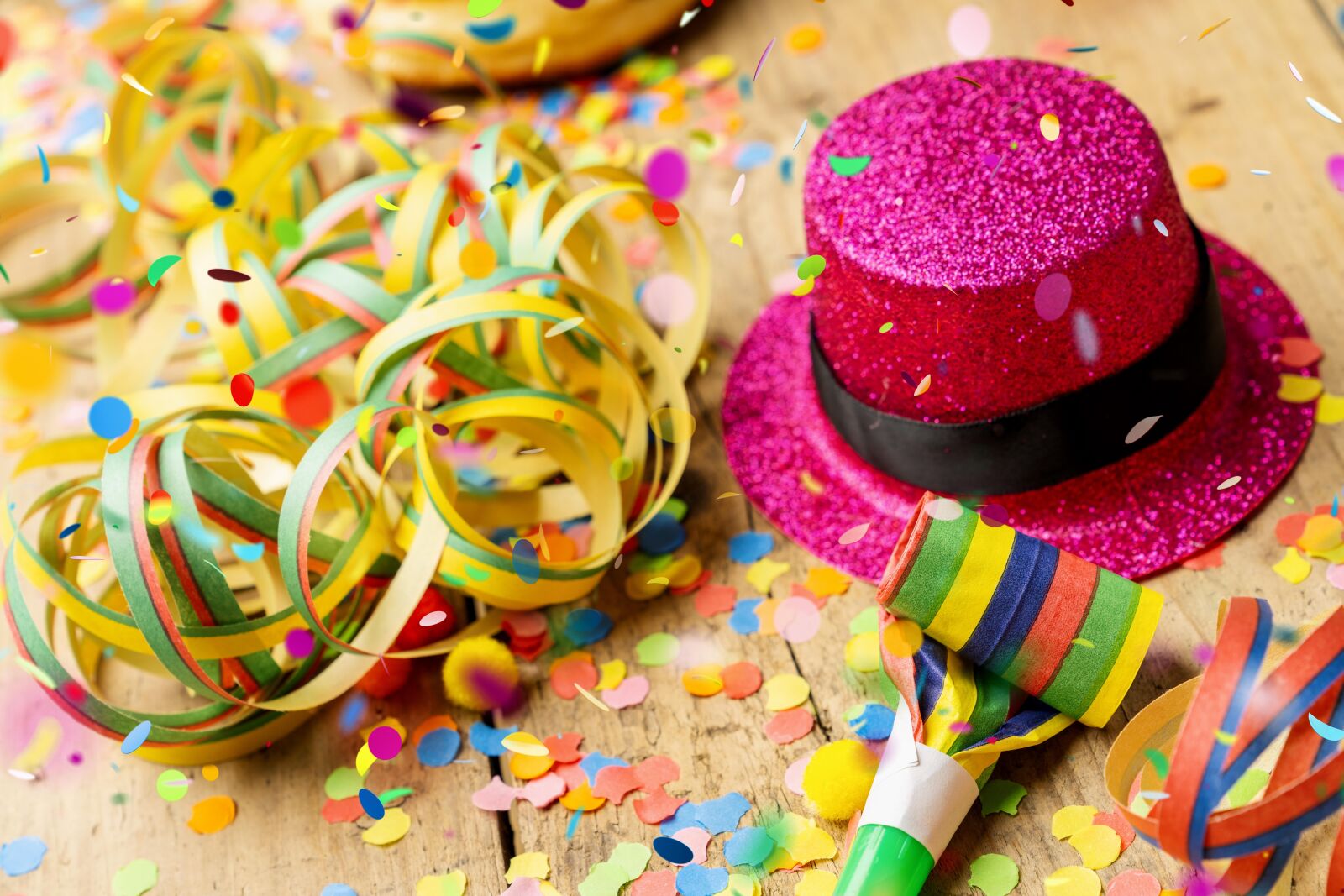 Rosenmontag 2026: Feiern und Genießen in der Karnevalshochburg!